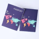 protection passeport carte du monde colorée